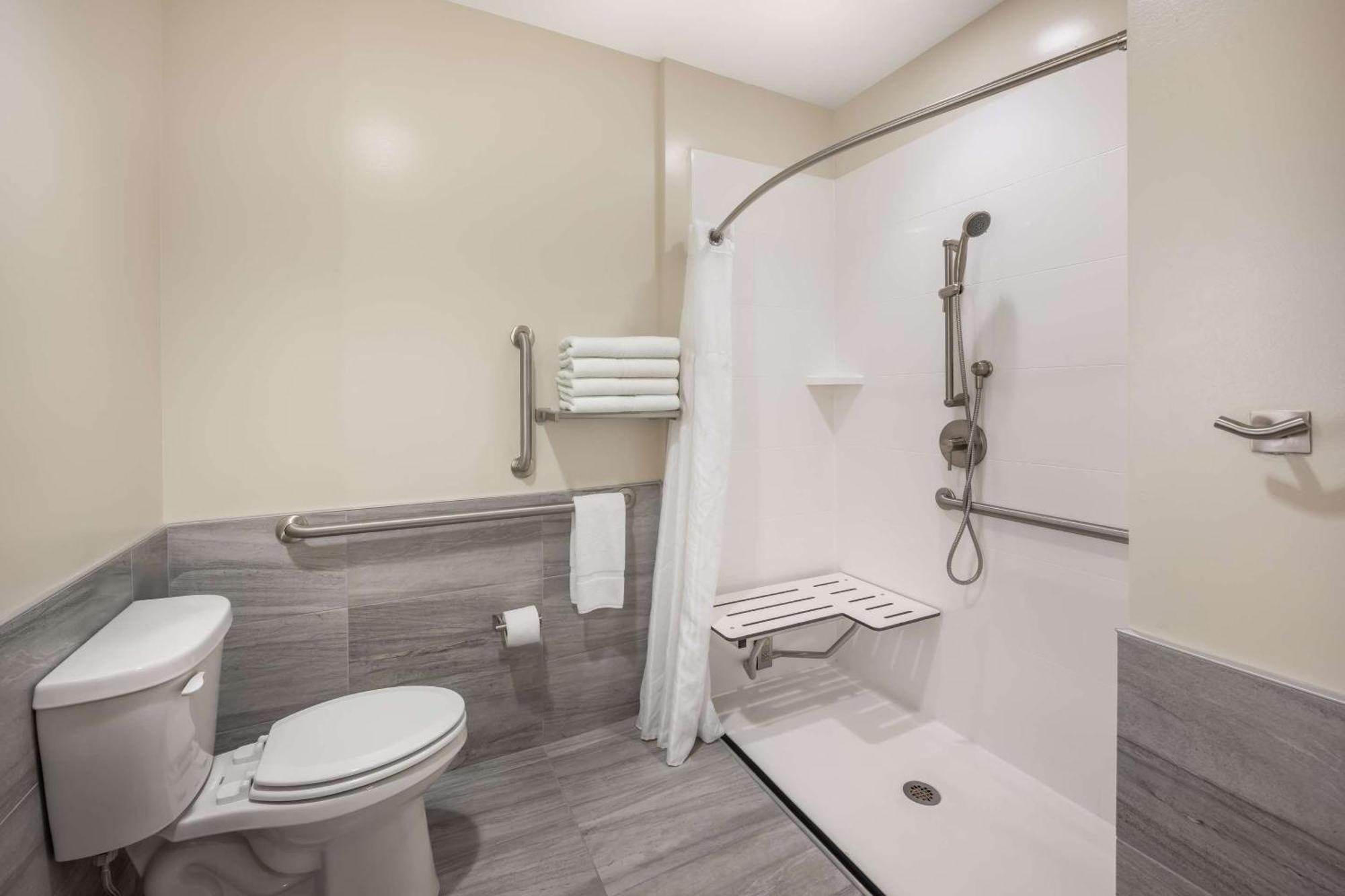 Radisson Airport Pendleton
