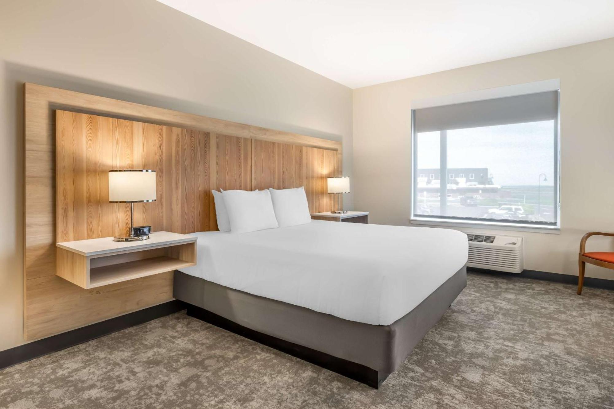Radisson Airport 3*